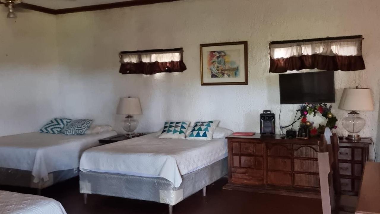 Plasencia Estate Omoa Eksteriør bilde