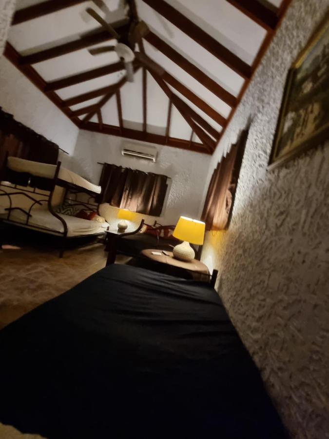 Plasencia Estate Omoa Eksteriør bilde